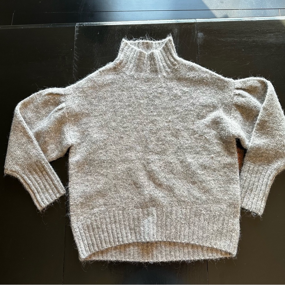 Express Medium Gray Sweater Turtleneck Fuzzy Puffy Sleeve Simple Basic Plain